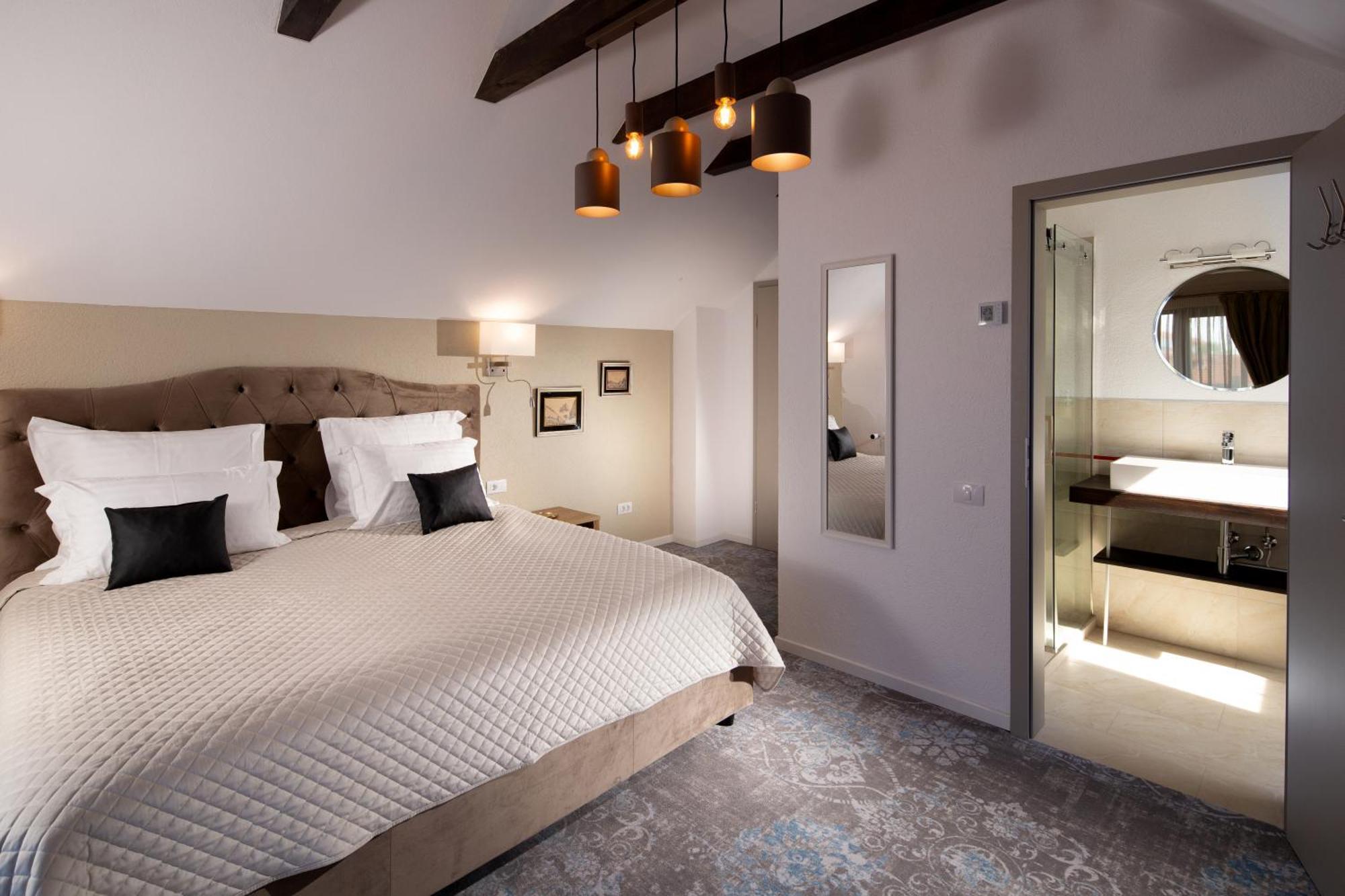 Casa Renium Hotel Nagyszeben Kültér fotó